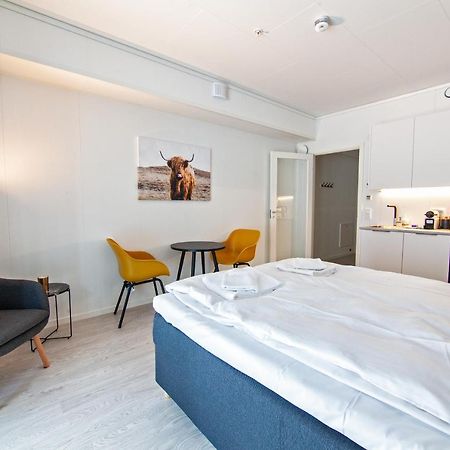Stylish And Serviced Studio Apartment In Lofoten Svolvær Esterno foto