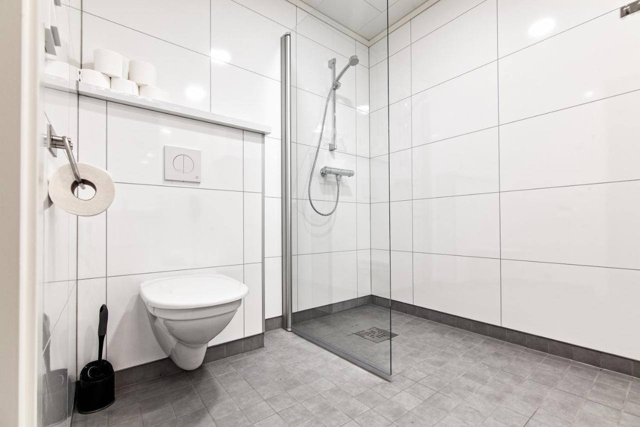 Stylish And Serviced Studio Apartment In Lofoten Svolvær Esterno foto